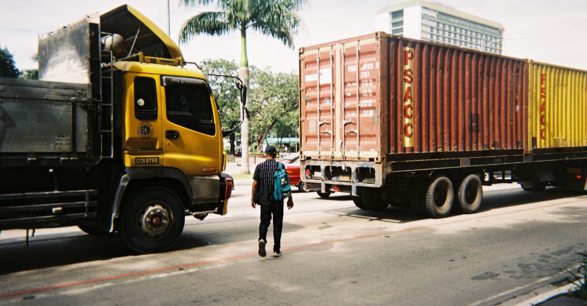 Cómo Contratar un Chofer Profesional de Camión en México: Guía Completa para Flotillas